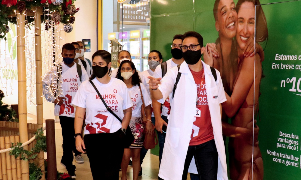 Aula prática de Gestão de Marketing com alunos do curso de Administração da EDUFOR, no Rio Anil Shopping
