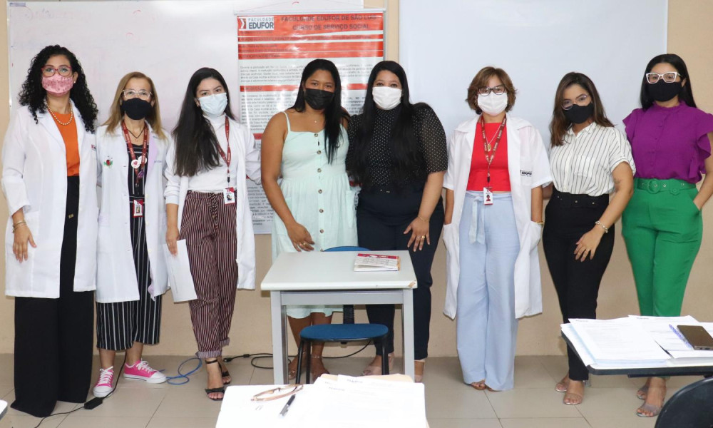 Primeira turma de Serviço Social realiza defesa de TCC