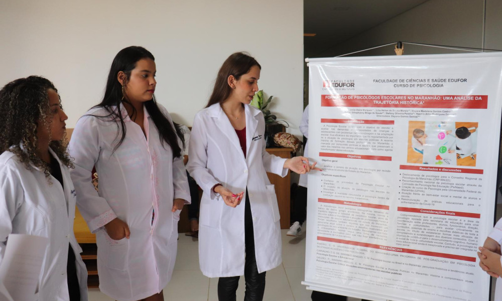 Alunos de Psicologia fazem apresentação de Práticas Interdisciplinares