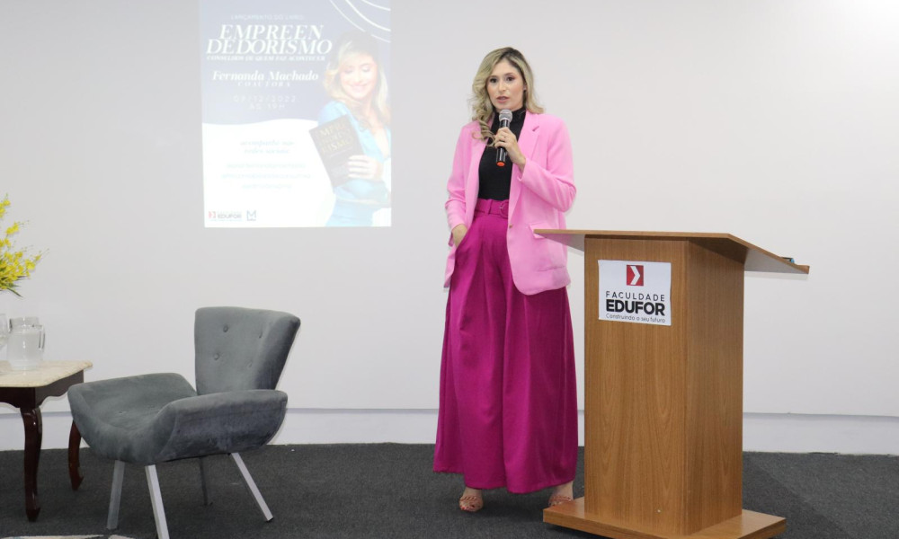 Docente da Edufor, Professora Fernanda Machado, Lança Obra Sobre Empreendedorismo