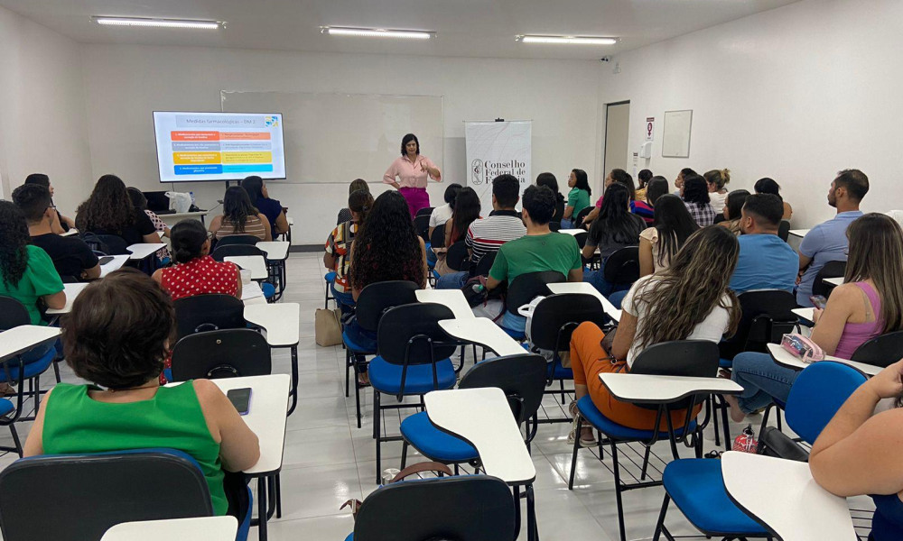 CRF-MA realiza mais um módulo do Curso de Cuidado Farmacêutico na Faculdade Edufor