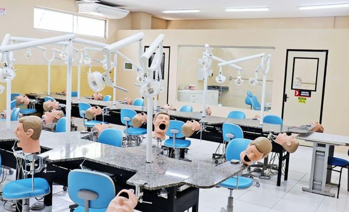 Laboratório Multifuncional de Odontologia